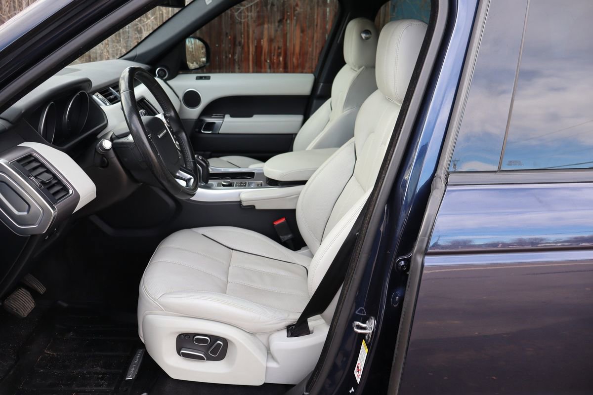 Used 2014 Land Rover Range Rover Sport HSE image 19