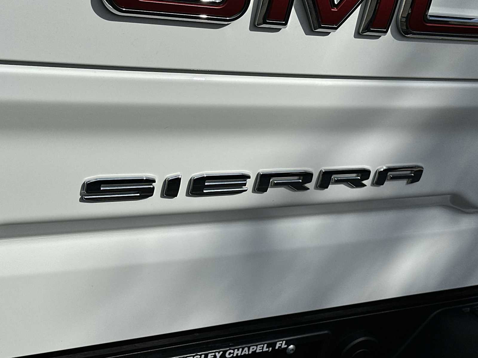 Certified 2025 GMC Sierra 1500 SLT image 11