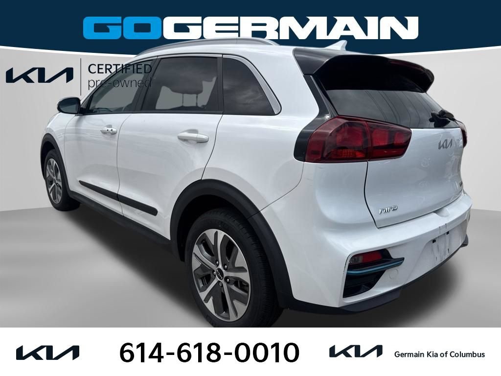 Certified 2022 Kia Niro EX FWD image 3