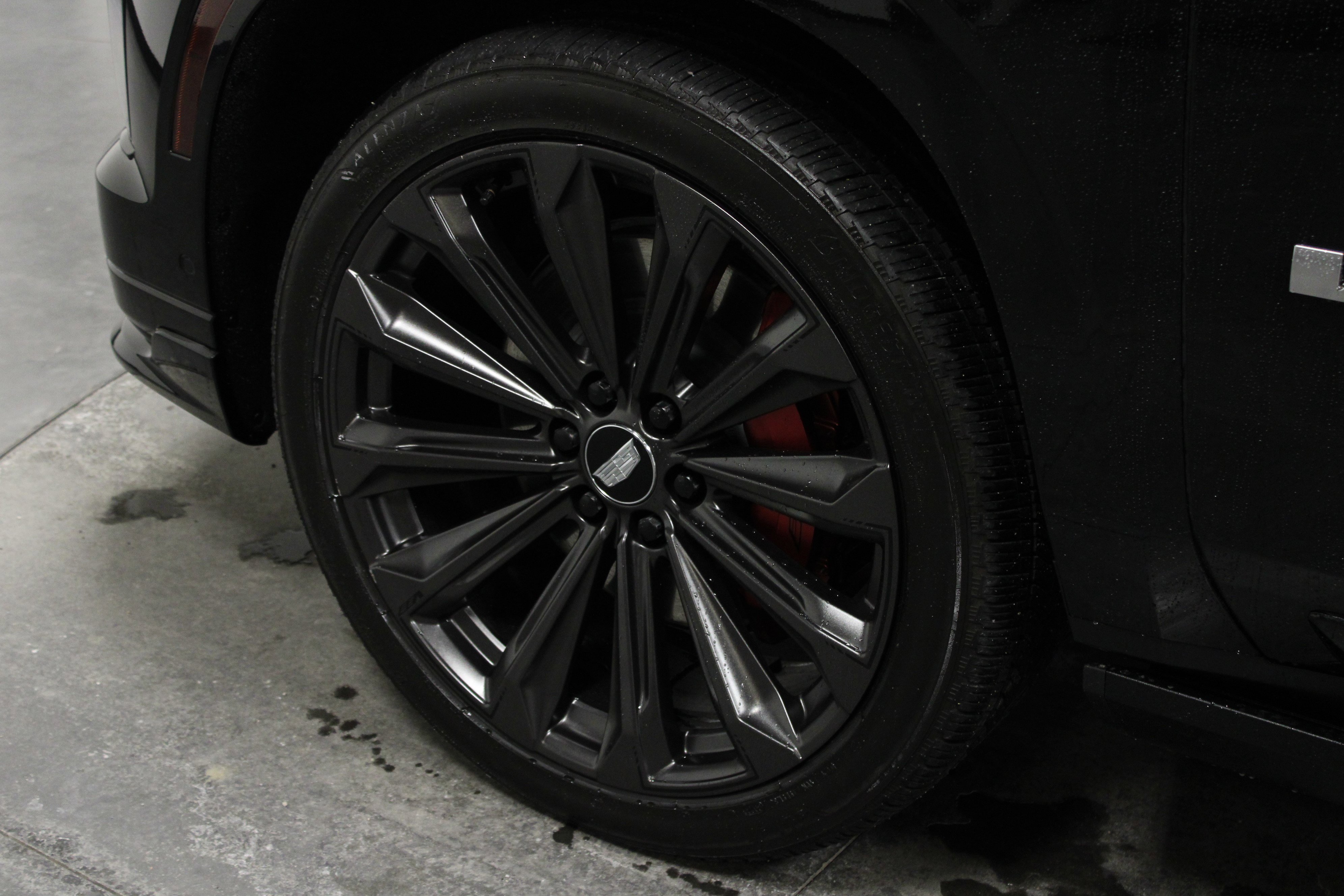 Used 2025 Cadillac Escalade V image 10