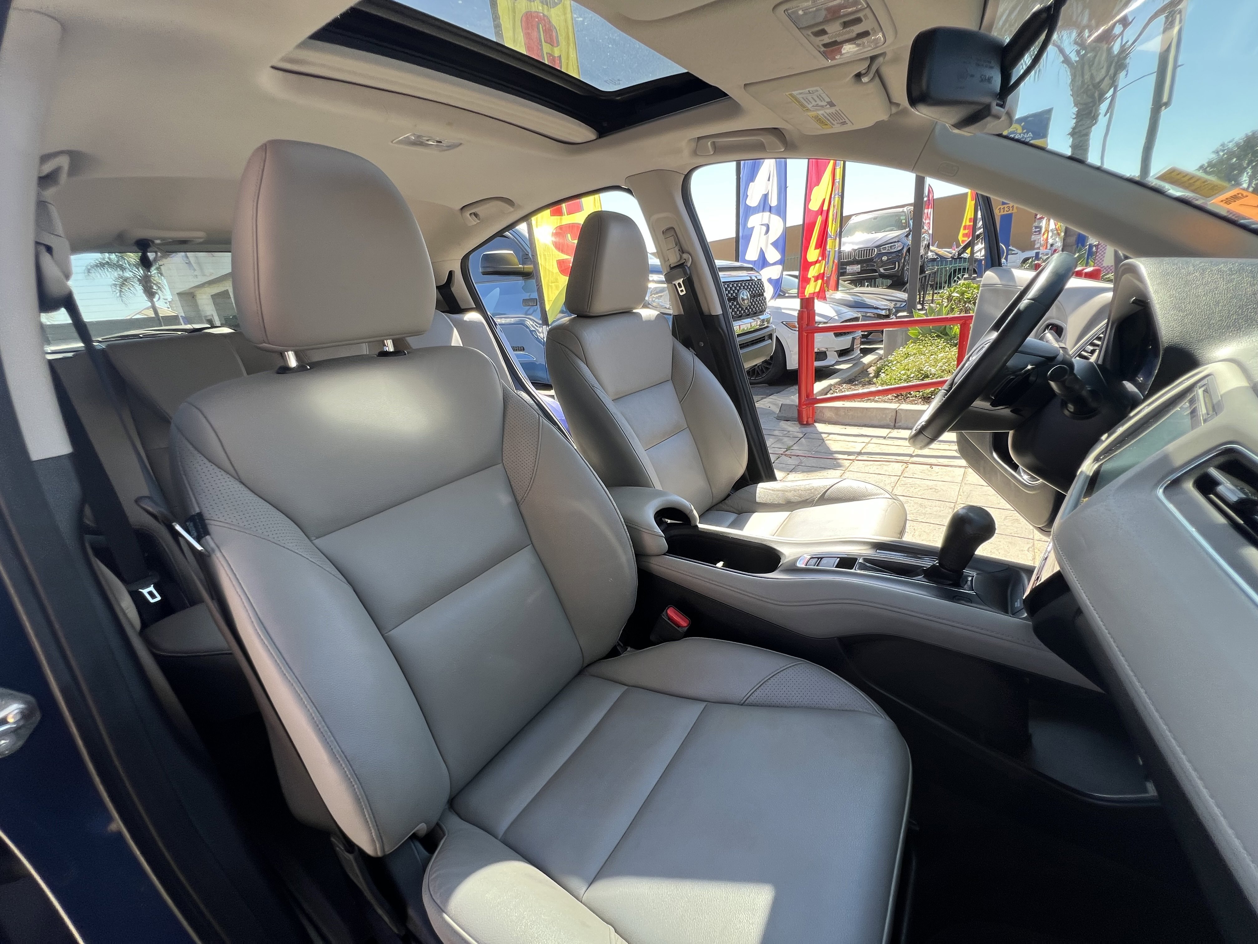 Used 2017 Honda HR-V EX-L image 33