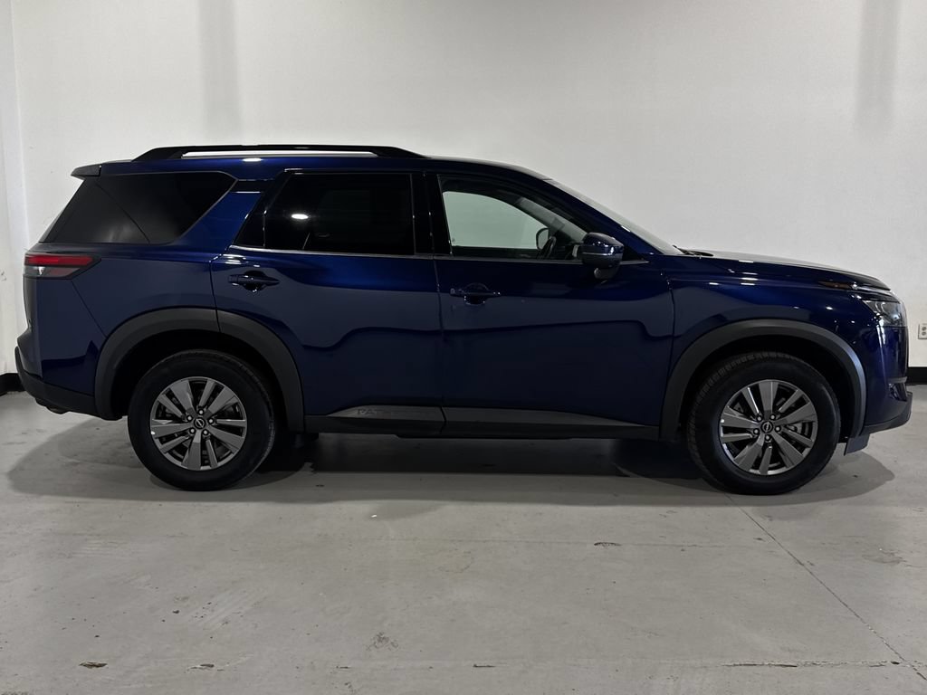 Used 2025 Nissan Pathfinder SV AWD/4WD image 22