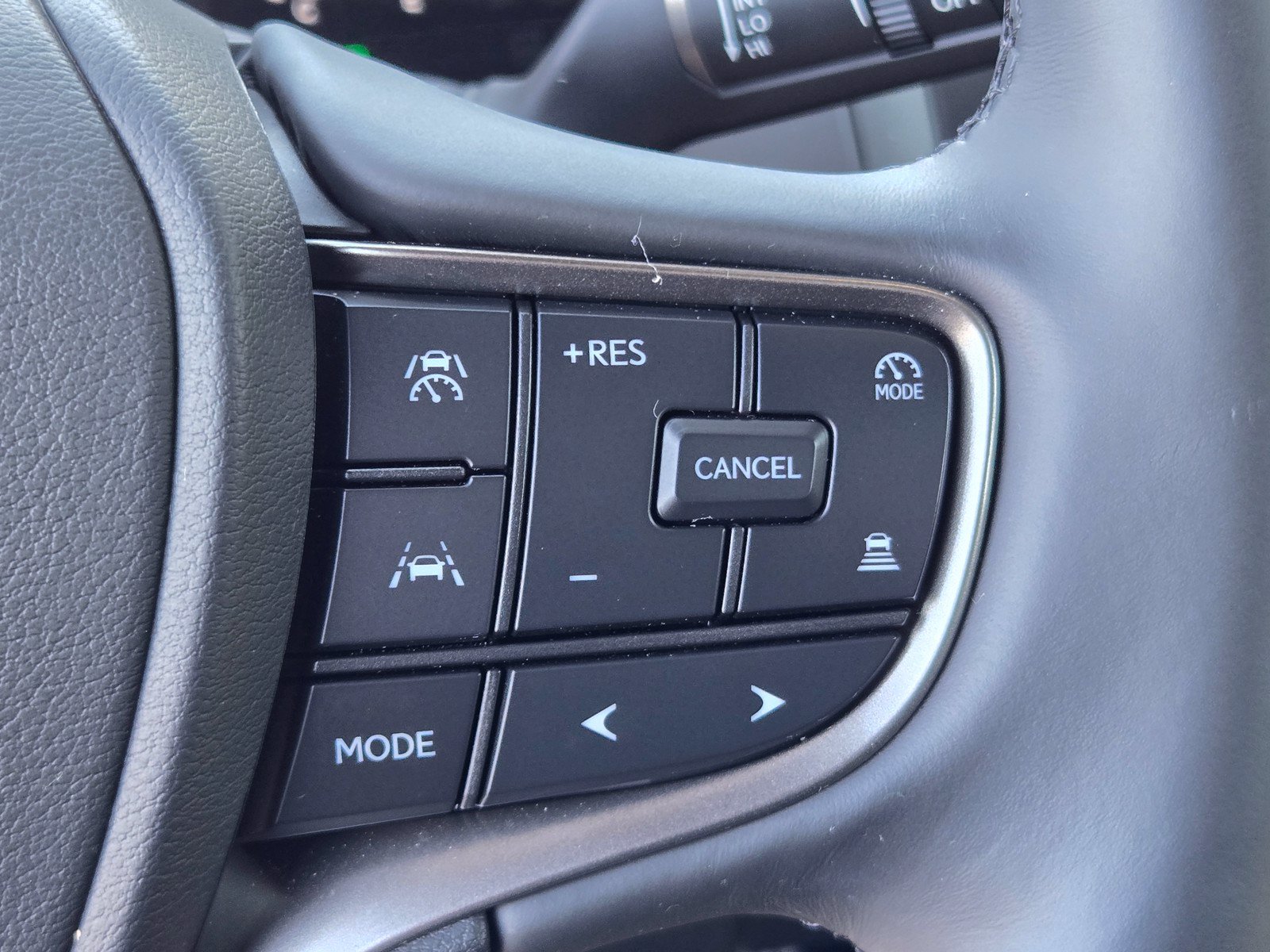 Used 2025 Lexus UX 300h FWD image 24