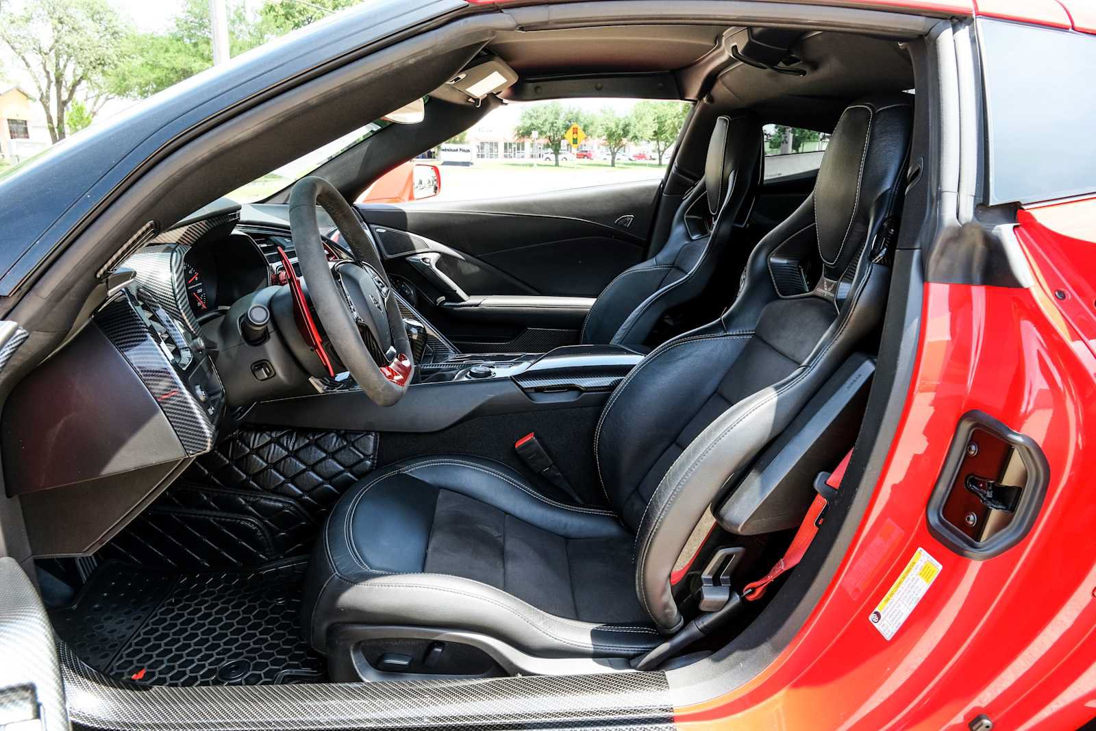 Used 2019 Chevrolet Corvette Grand Sport w/ Grand Sport Heritage Package RWD image 4