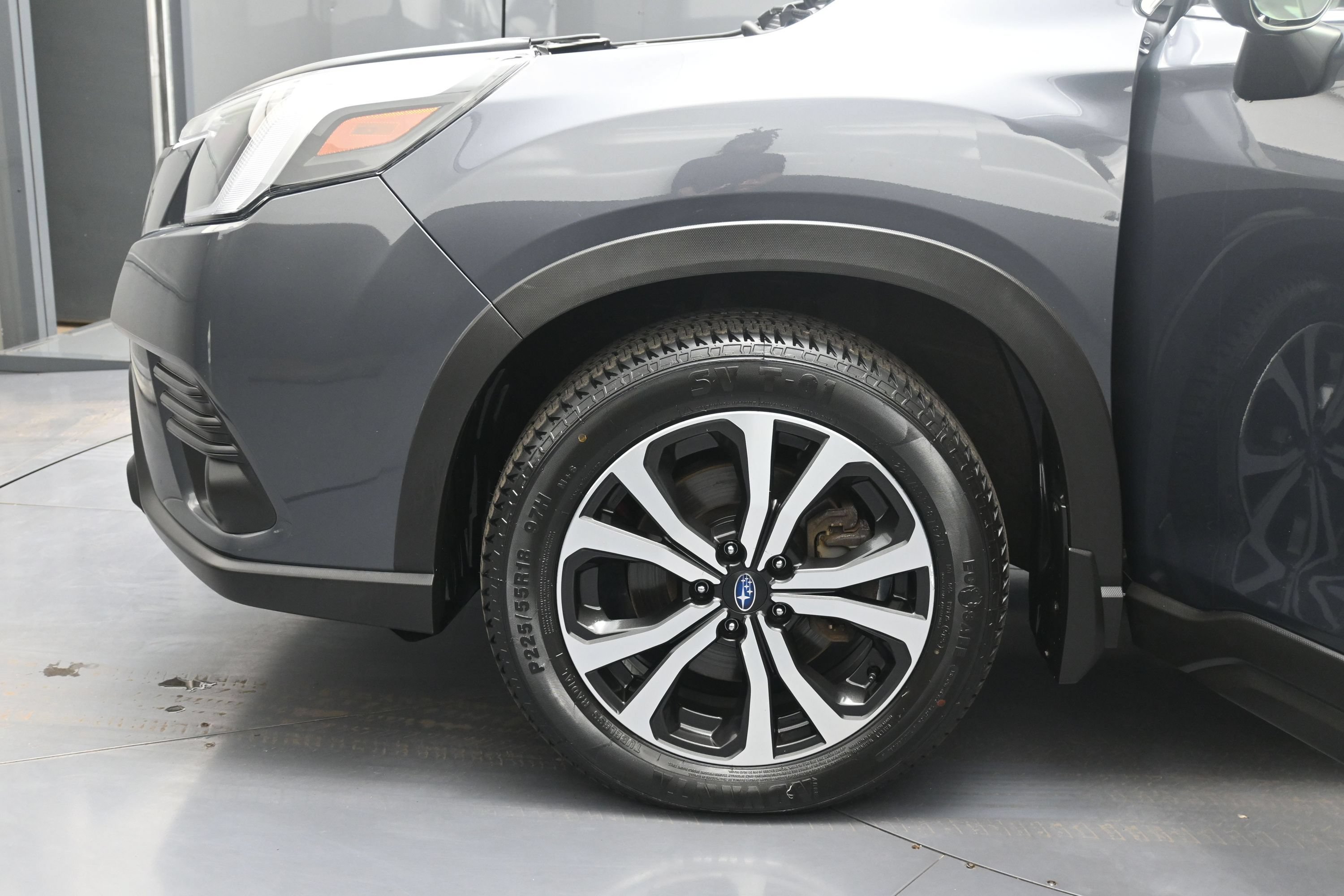 Used 2023 Subaru Forester Limited AWD/4WD image 12