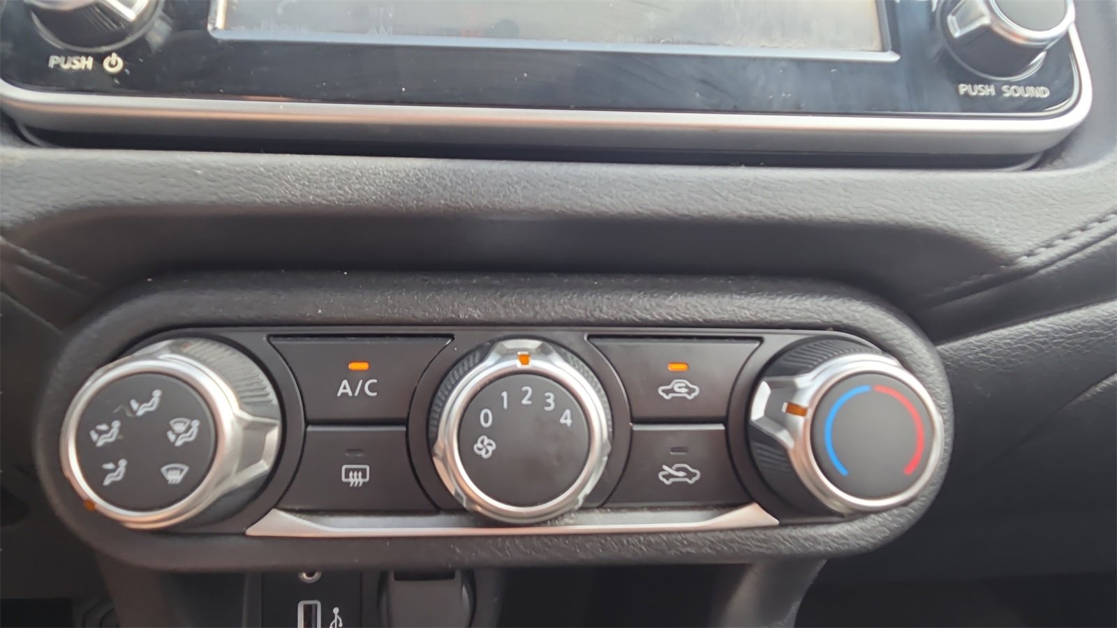 Used 2025 Nissan Versa S w/ S Plus Package image 26