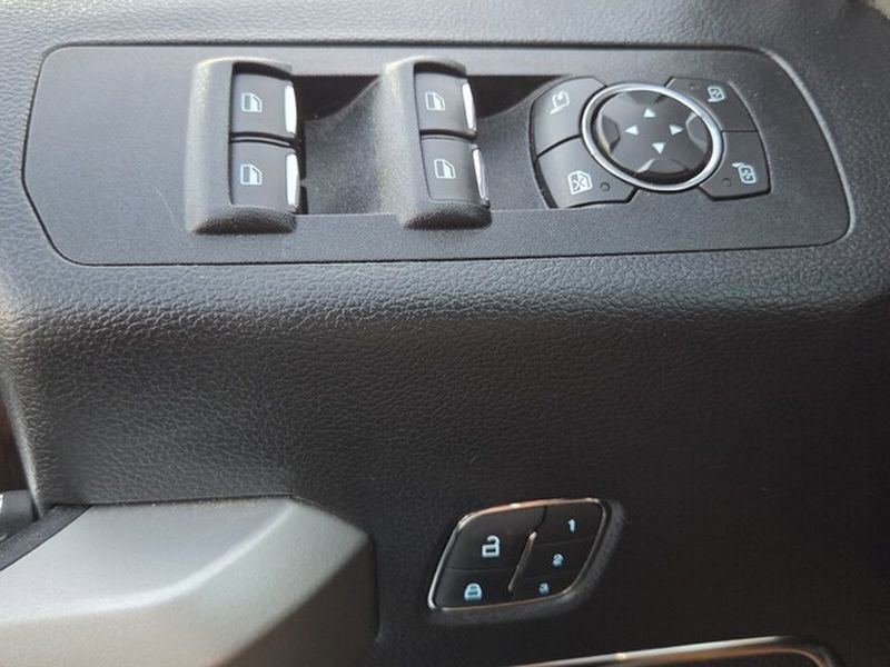 Used 2020 Ford F150 Lariat image 16