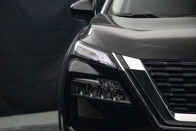 Used 2023 Nissan Rogue SV image 5