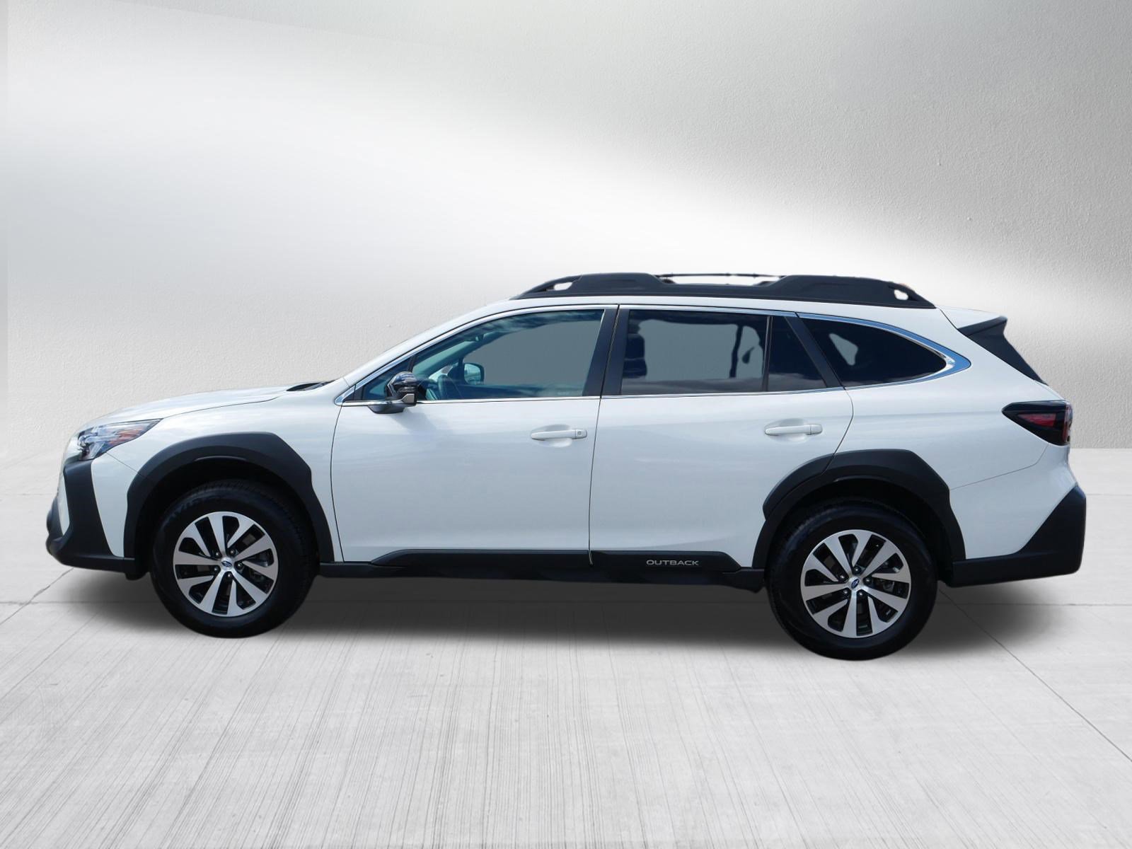 Used 2024 Subaru Outback Premium AWD/4WD image 4