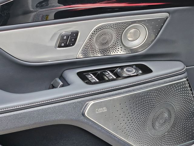 Used 2026 Lincoln Nautilus Reserve image 22