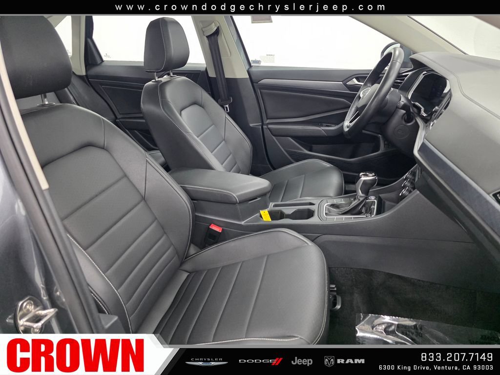 Used 2024 Volkswagen Jetta SE FWD image 11