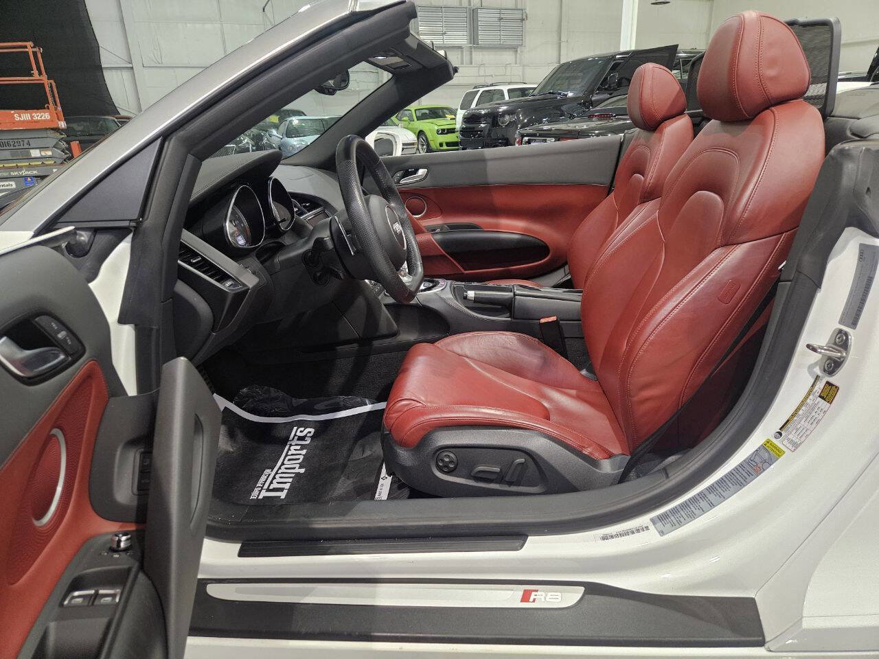 Used 2015 Audi R8 V8 image 47