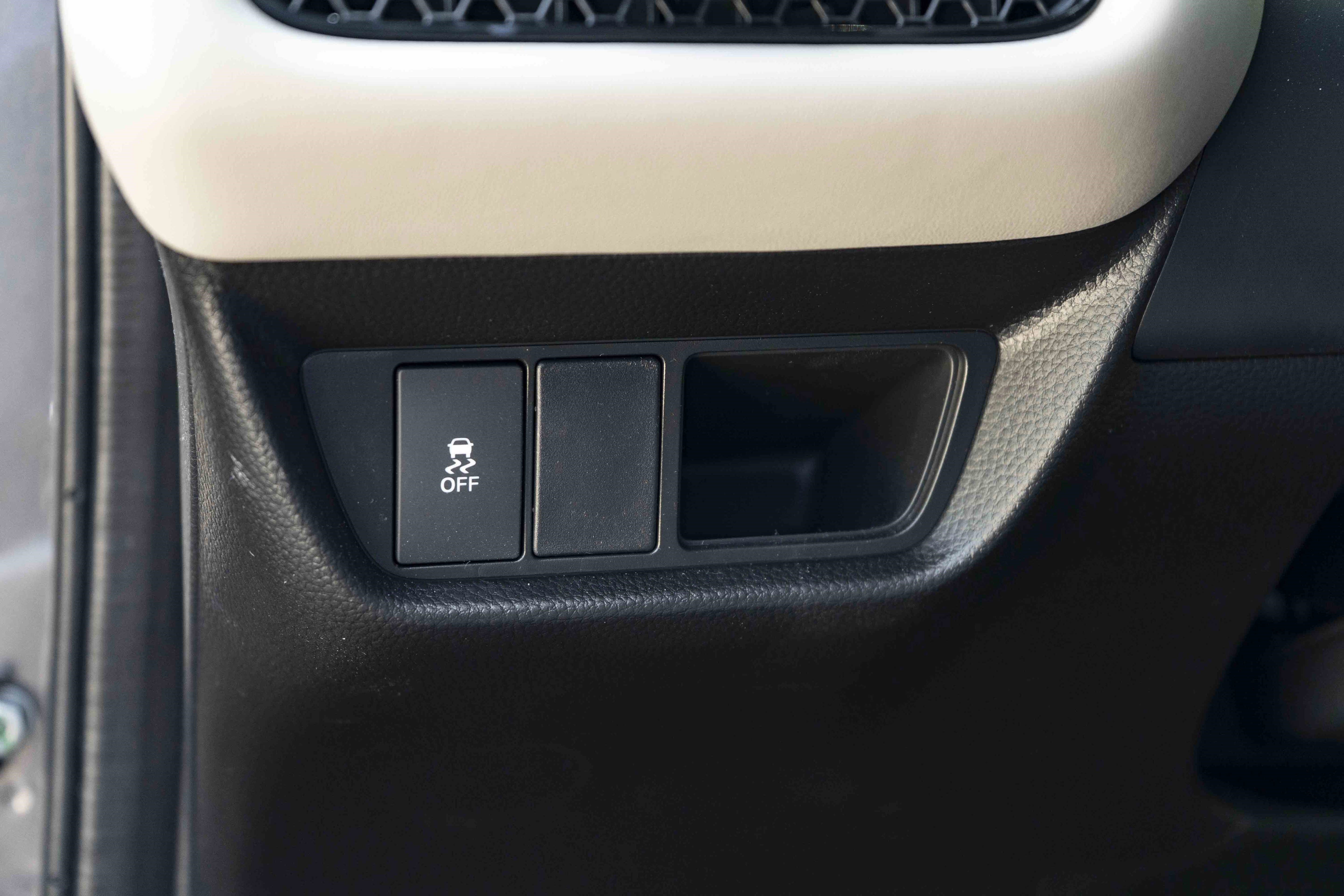 Used 2026 Honda HR-V LX image 40