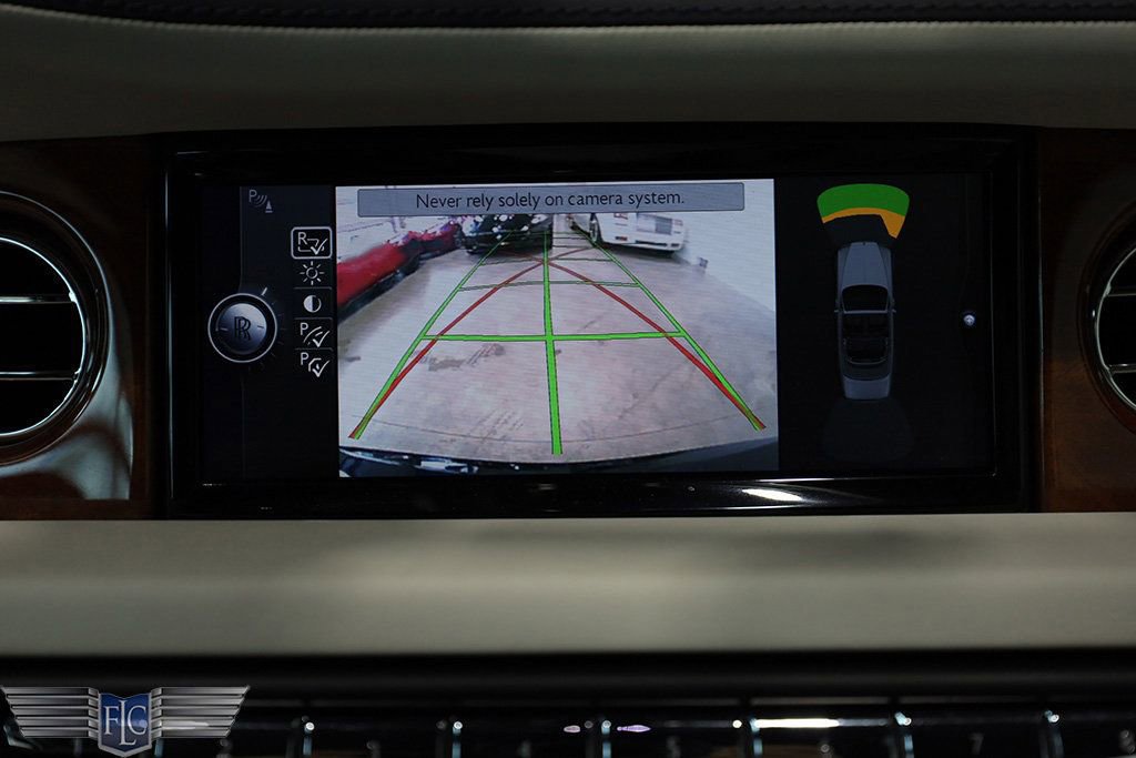 Used 2013 Rolls-Royce Phantom Drophead Coupe image 30