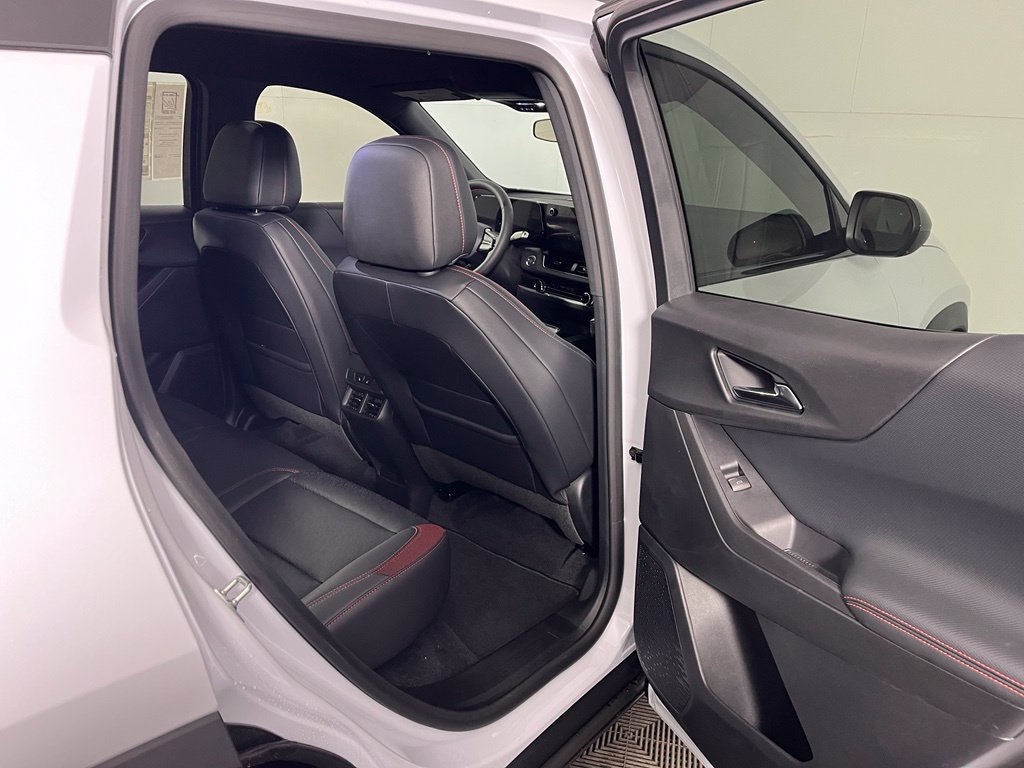 New 2027 Chevrolet Equinox RS w/ Convenience Package III AWD/4WD image 10