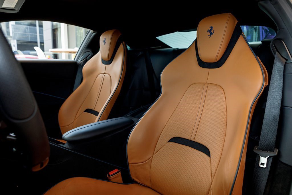 Used 2024 Ferrari Roma image 24