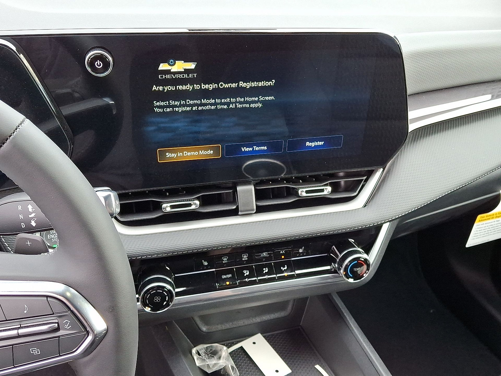 New 2027 Chevrolet Equinox LT w/ Midnight Edition AWD/4WD image 8