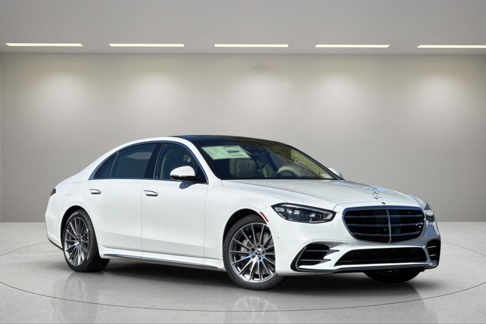 New 2026 Mercedes-Benz S 580 4MATIC Sedan image 2