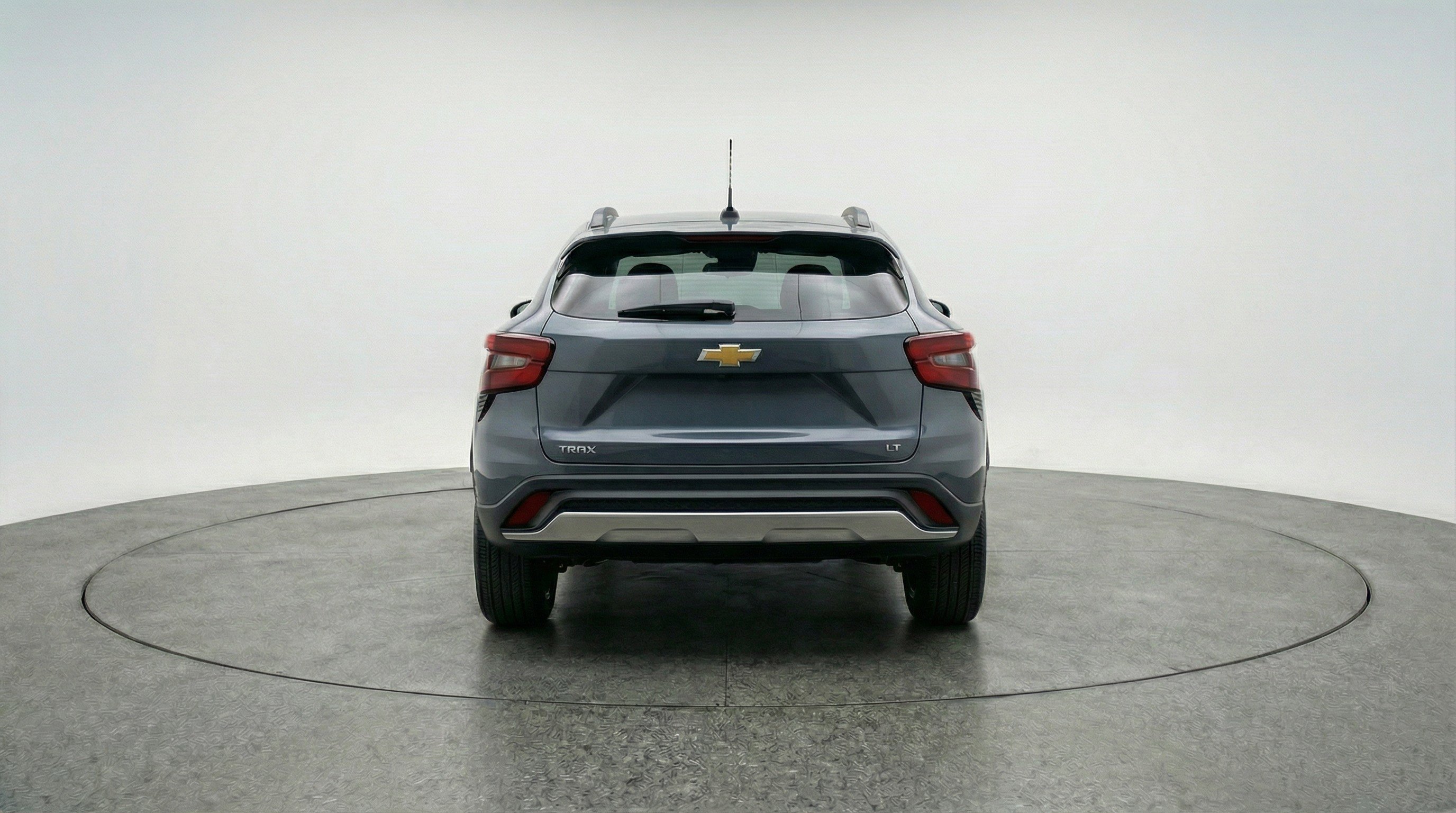 Used 2025 Chevrolet Trax LT FWD image 7