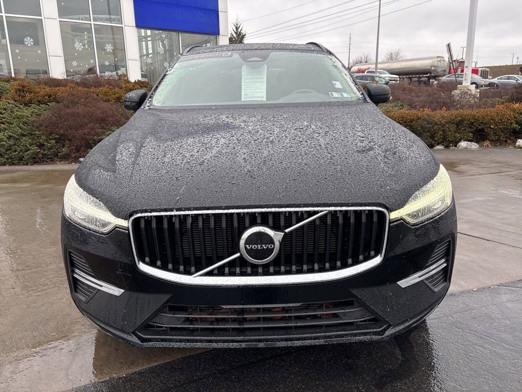 Certified 2023 Volvo XC60 B5 Core w/ Climate Package AWD/4WD image 3
