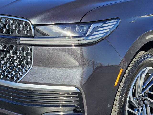 New 2025 Lincoln Navigator Reserve image 8