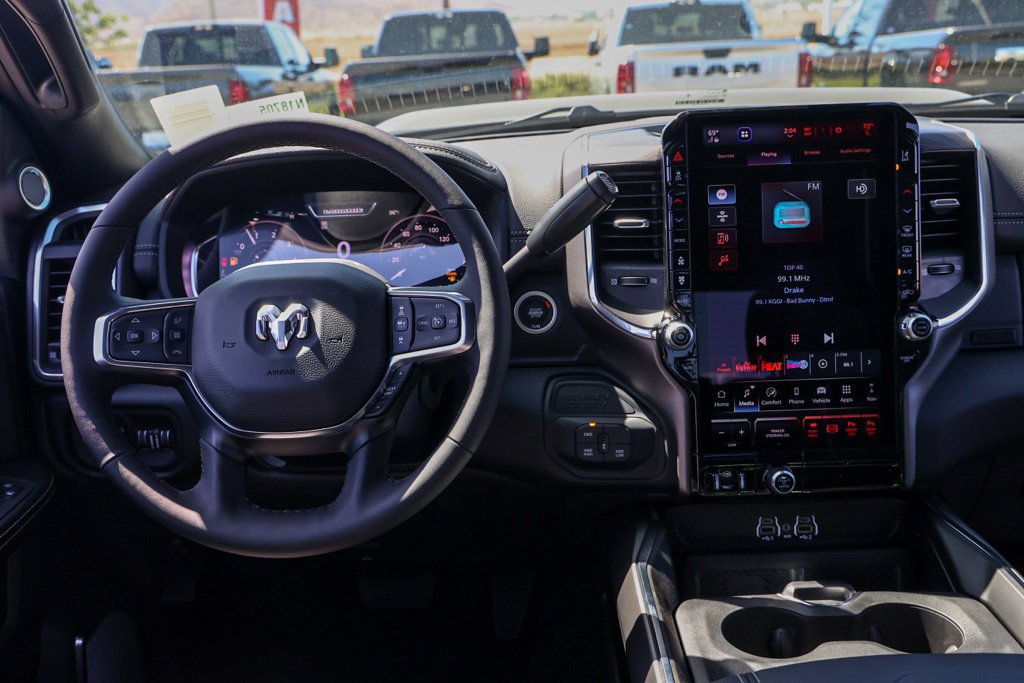 New 2027 RAM 2500 Laramie AWD/4WD image 22