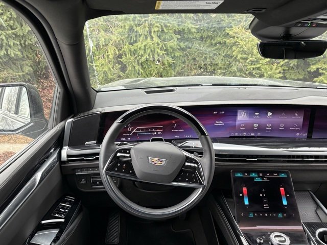 Used 2025 Cadillac Escalade Sport w/ Touring Package image 32