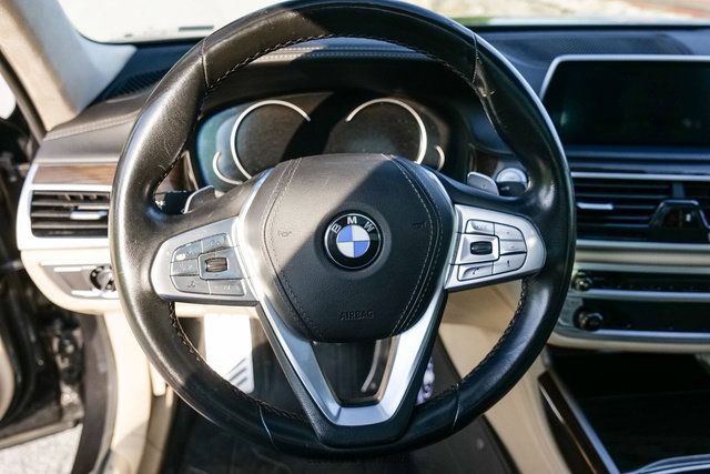 Used 2019 BMW 750i xDrive w/ Executive Package AWD/4WD image 43