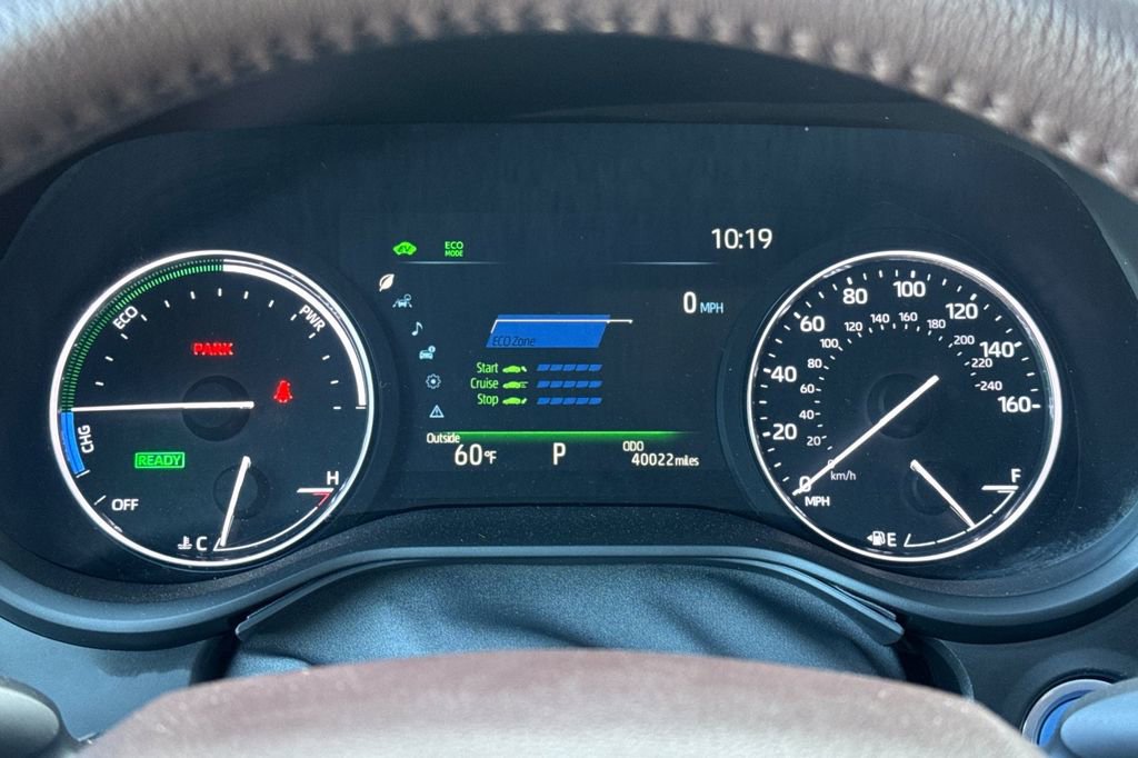 Certified 2023 Toyota Sienna Platinum image 24