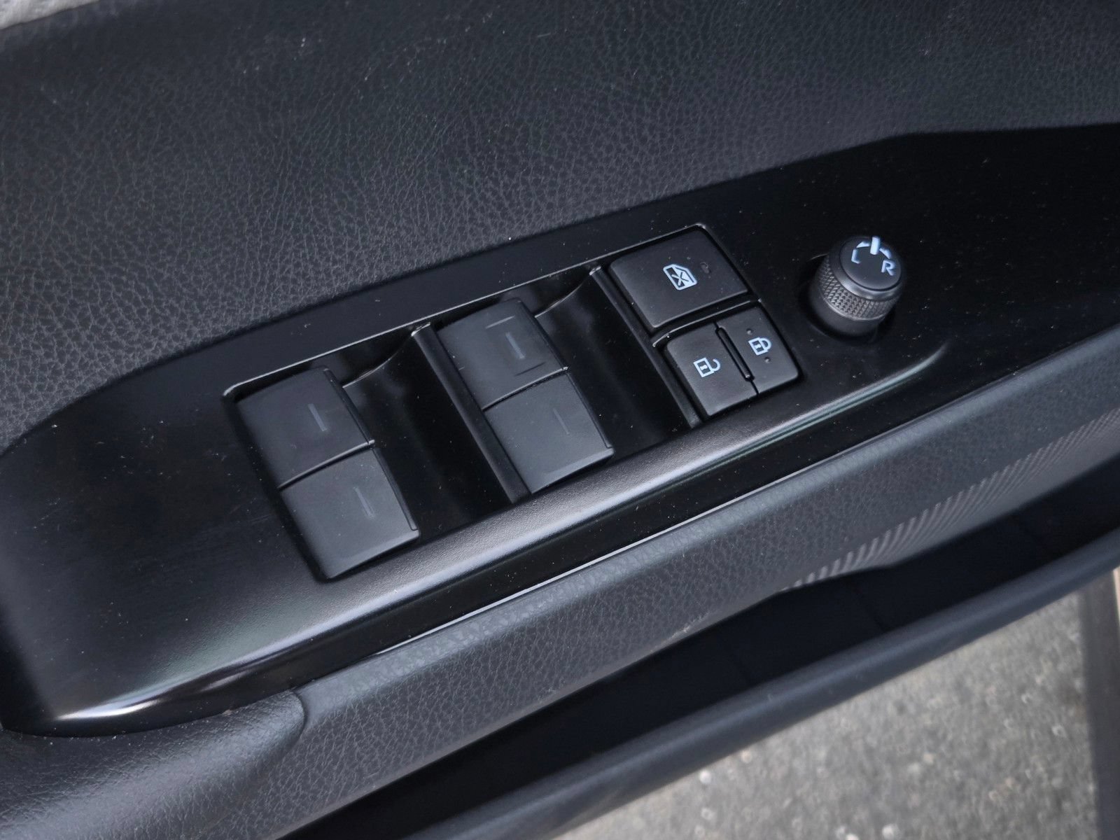 Certified 2026 Toyota Camry SE w/ Convenience Package FWD image 10