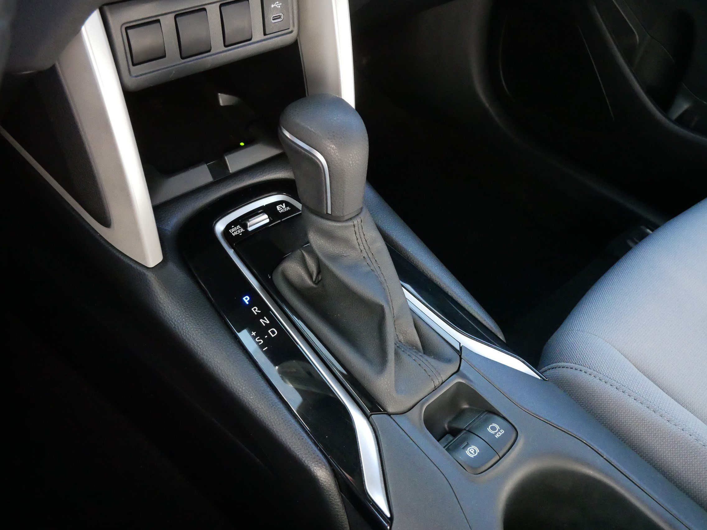 Certified 2024 Toyota Corolla Cross AWD Hybrid image 24
