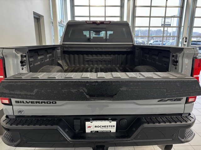 Used 2024 Chevrolet Silverado 2500 ZR2 w/ Technology Package image 43