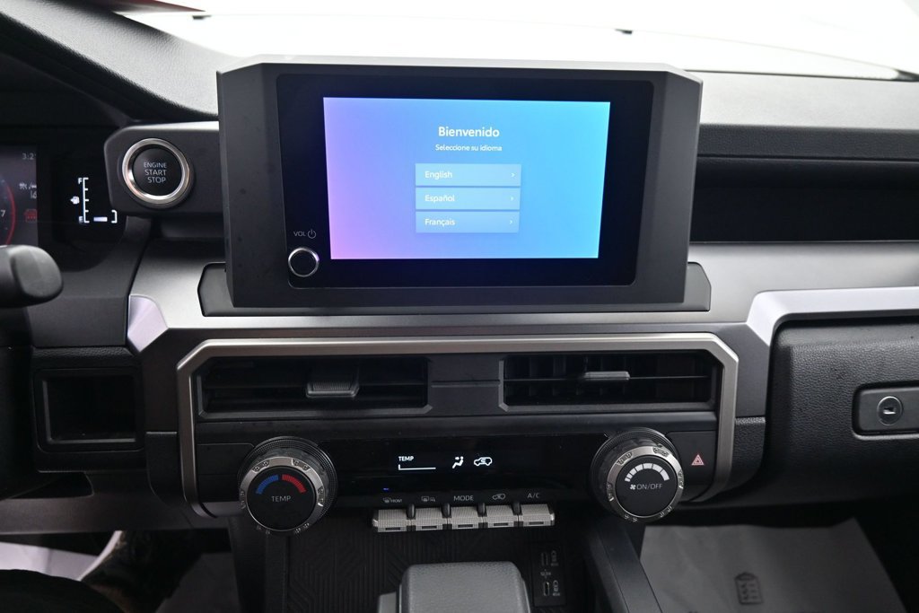 Used 2025 Toyota 4Runner SR5 AWD/4WD image 19