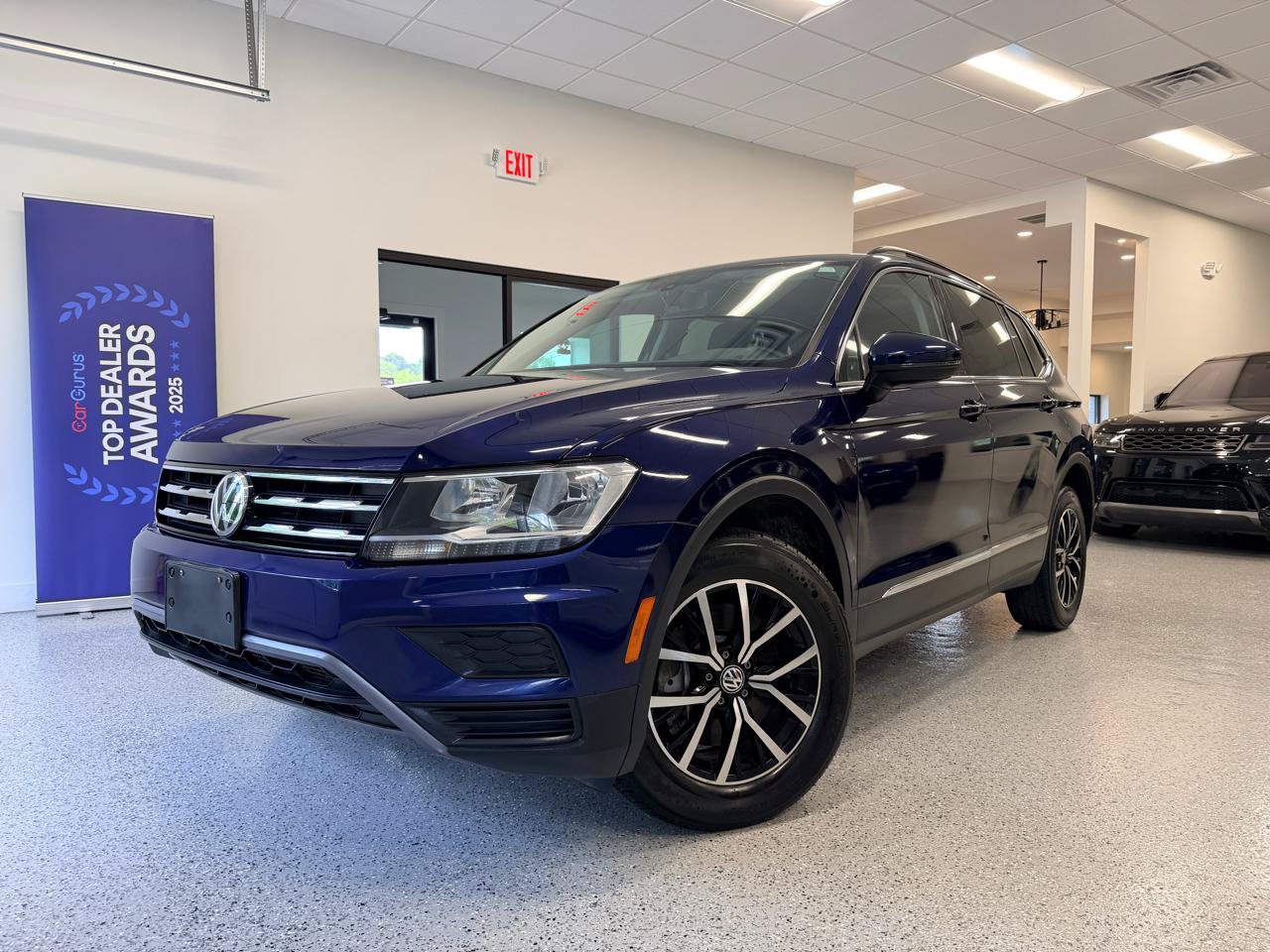 Used 2021 Volkswagen Tiguan S FWD image 2