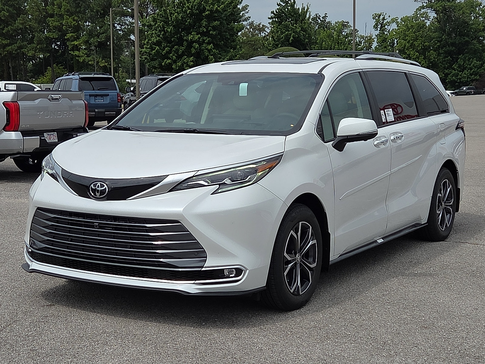 New 2026 Toyota Sienna Platinum AWD/4WD image 2