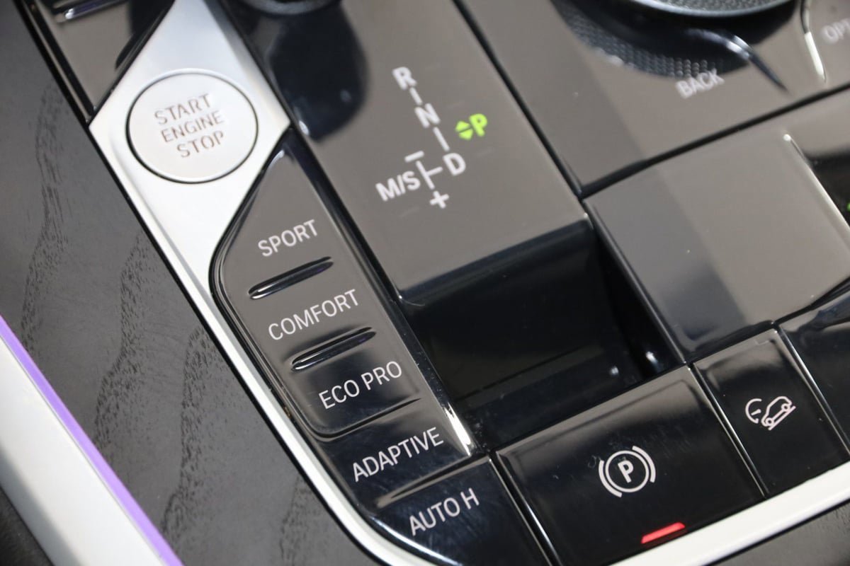 Used 2022 BMW X7 xDrive40i w/ Premium Package image 30