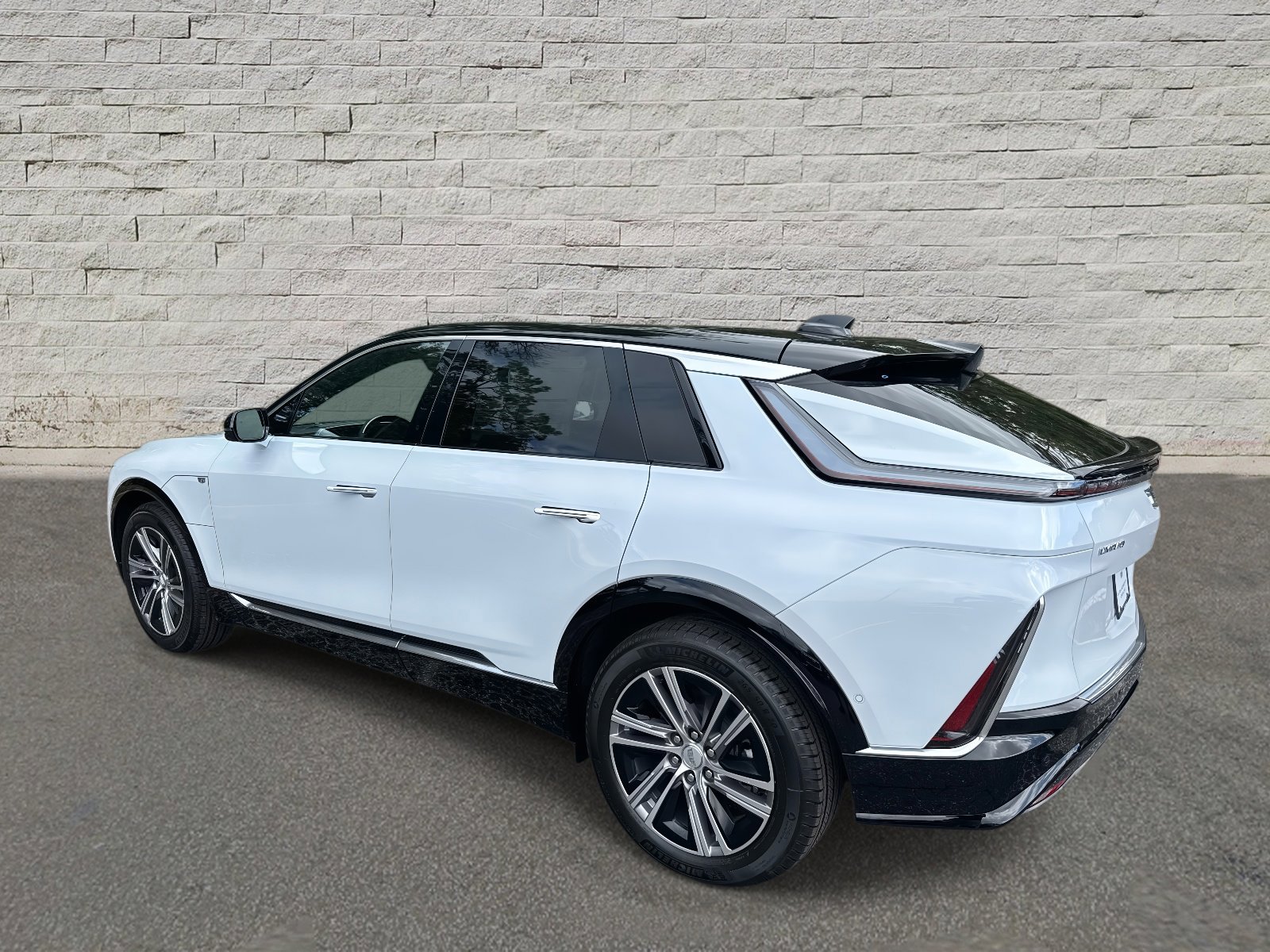 New 2026 Cadillac Lyriq Luxury image 10