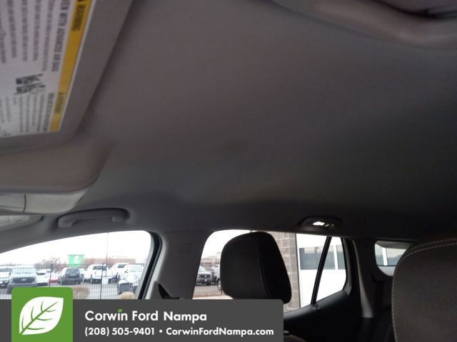 Used 2023 GMC Terrain SLE w/ Driver Convenience Package image 23