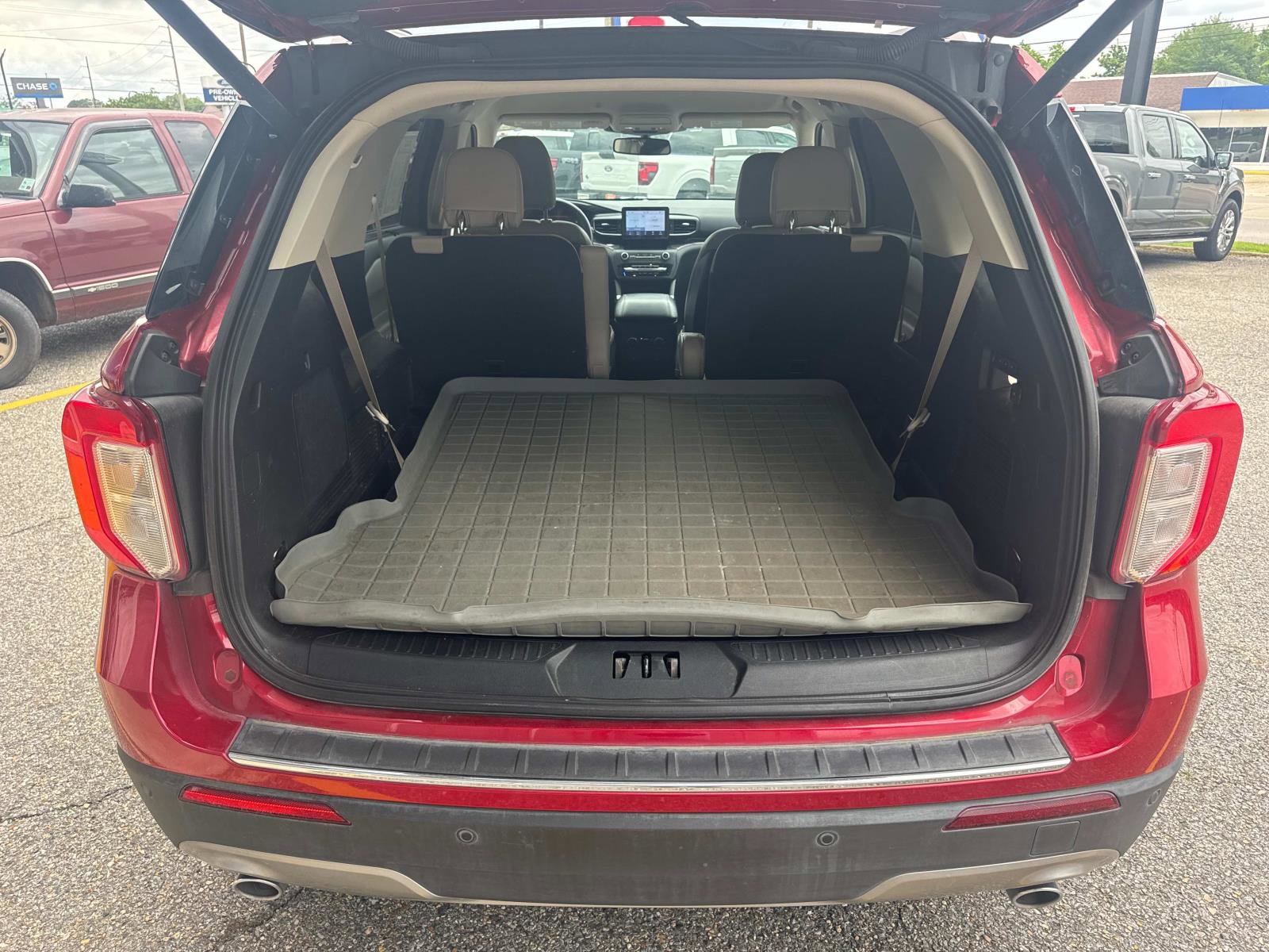 Used 2020 Ford Explorer Limited image 8