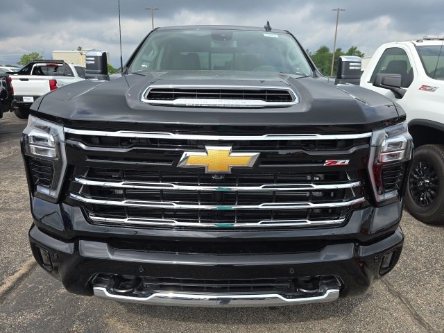 New 2025 Chevrolet Silverado 3500 LTZ w/ Z71 Chrome Sport Edition image 2