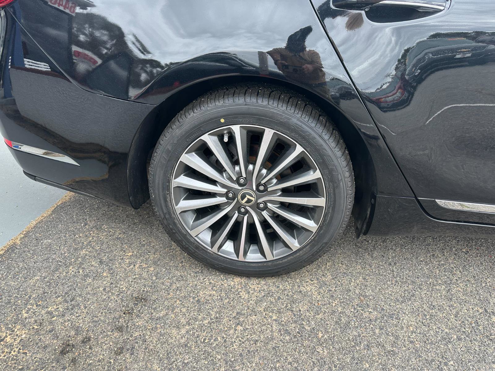 Used 2017 Kia Cadenza Premium w/ Luxury Package image 30