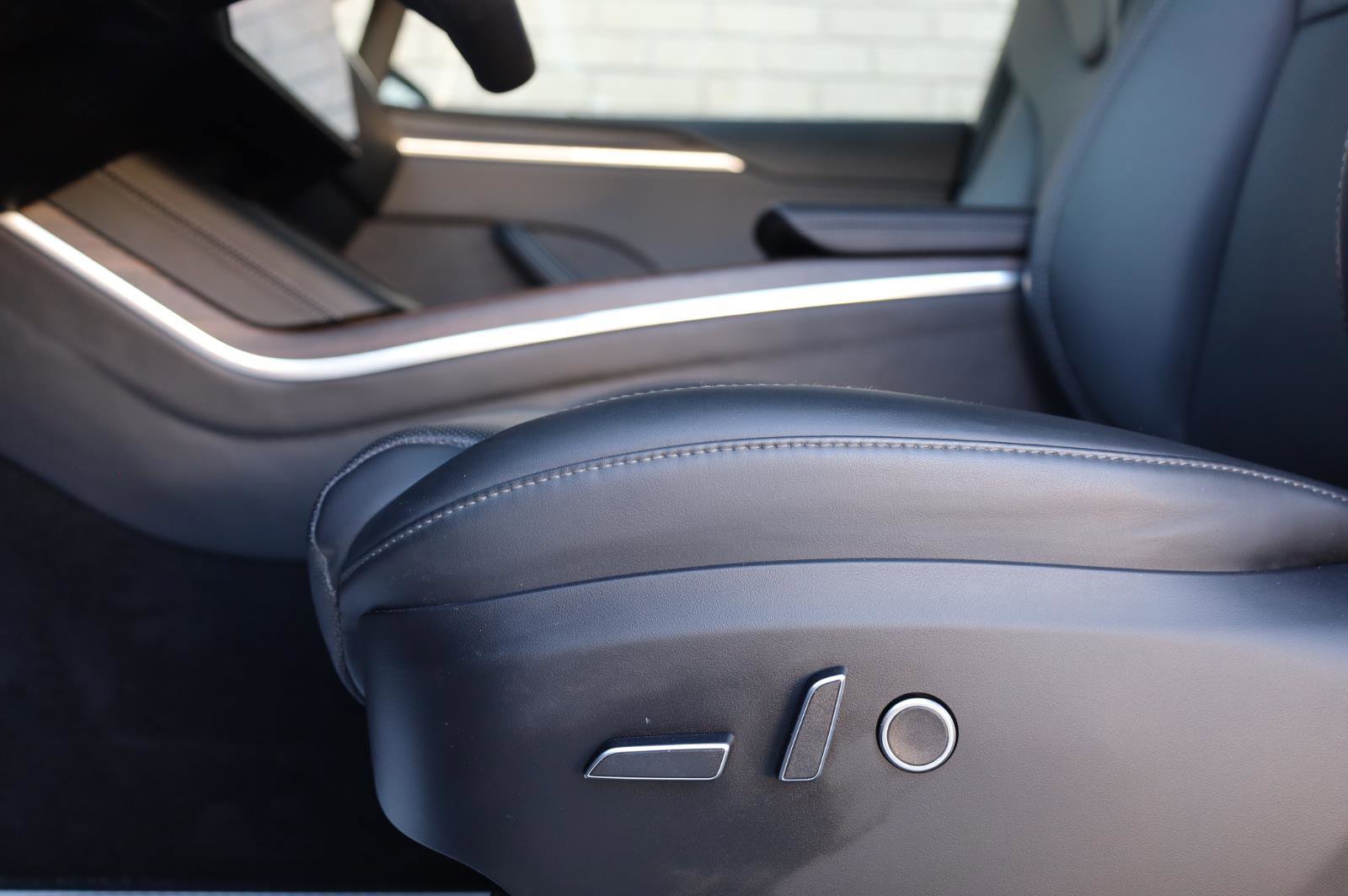 Used 2023 Tesla Model X AWD/4WD image 18