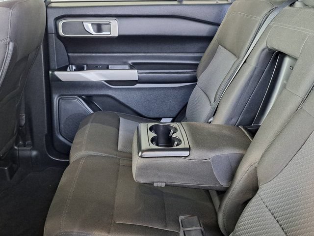 Used 2023 Ford Explorer XLT AWD/4WD image 28