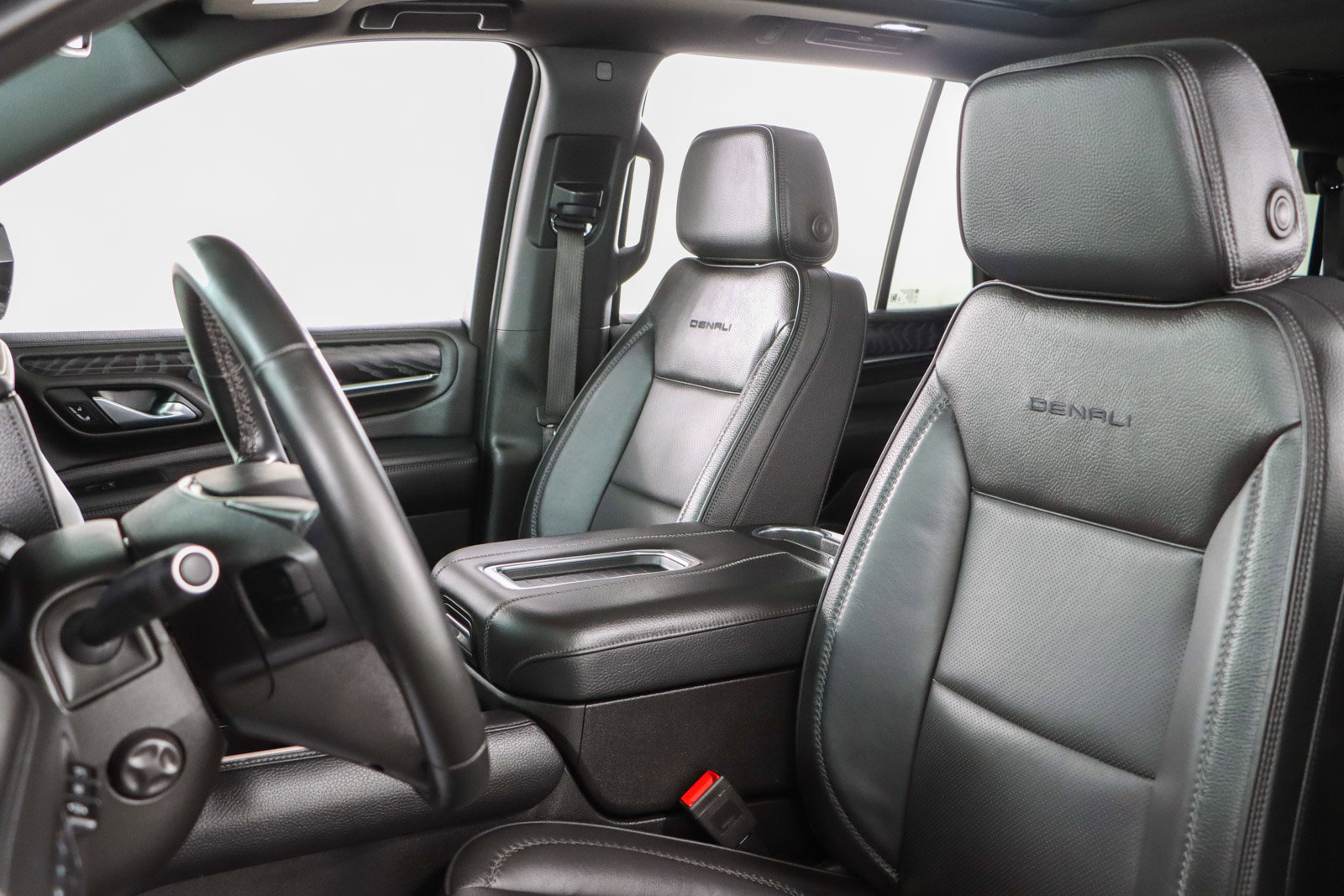 Used 2023 GMC Yukon Denali AWD/4WD image 27
