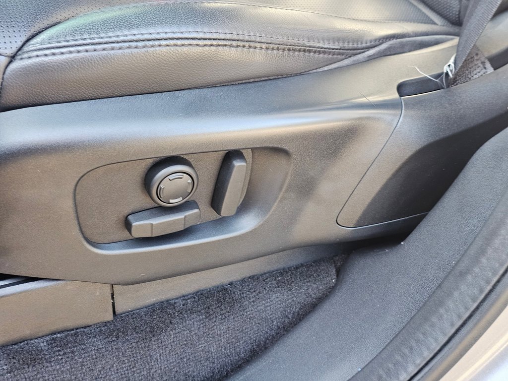 Used 2020 Land Rover Discovery Landmark image 35