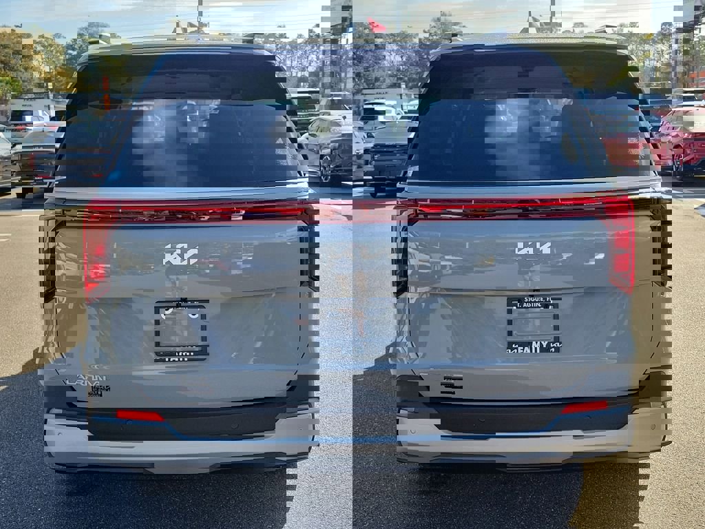 New 2026 Kia Carnival EX FWD image 5