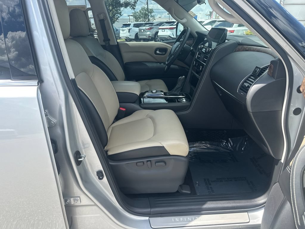 Used 2023 INFINITI QX80 Premium Select w/ All-Season Package RWD image 11