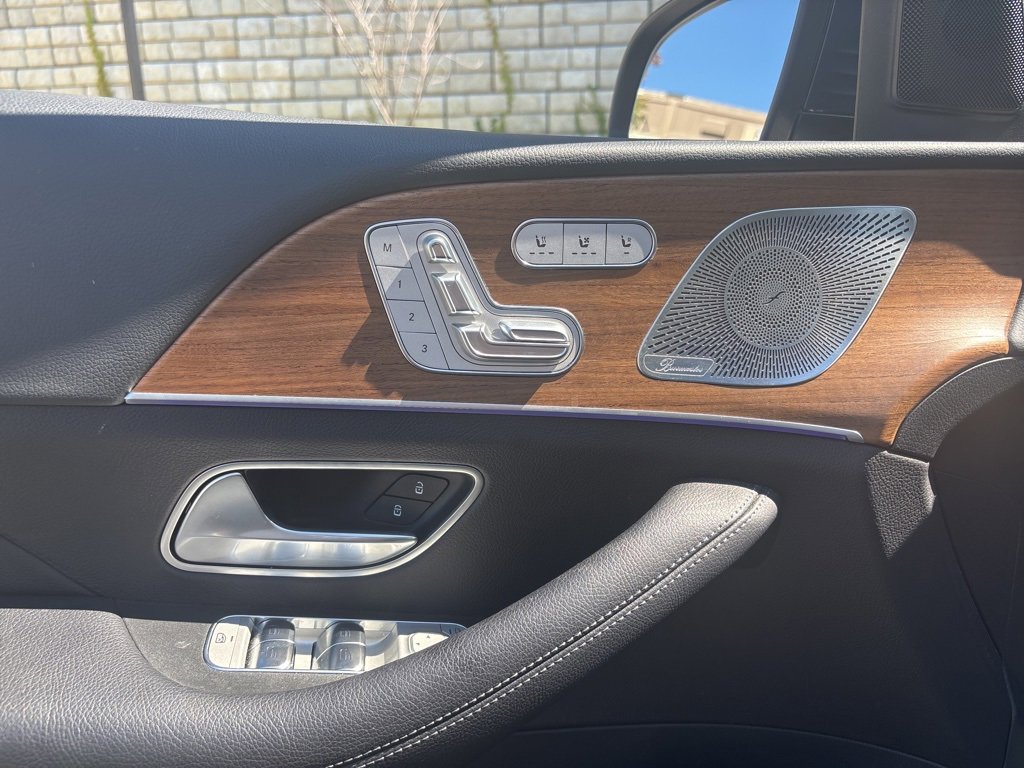 Used 2025 Mercedes-Benz GLS 450 4MATIC image 22