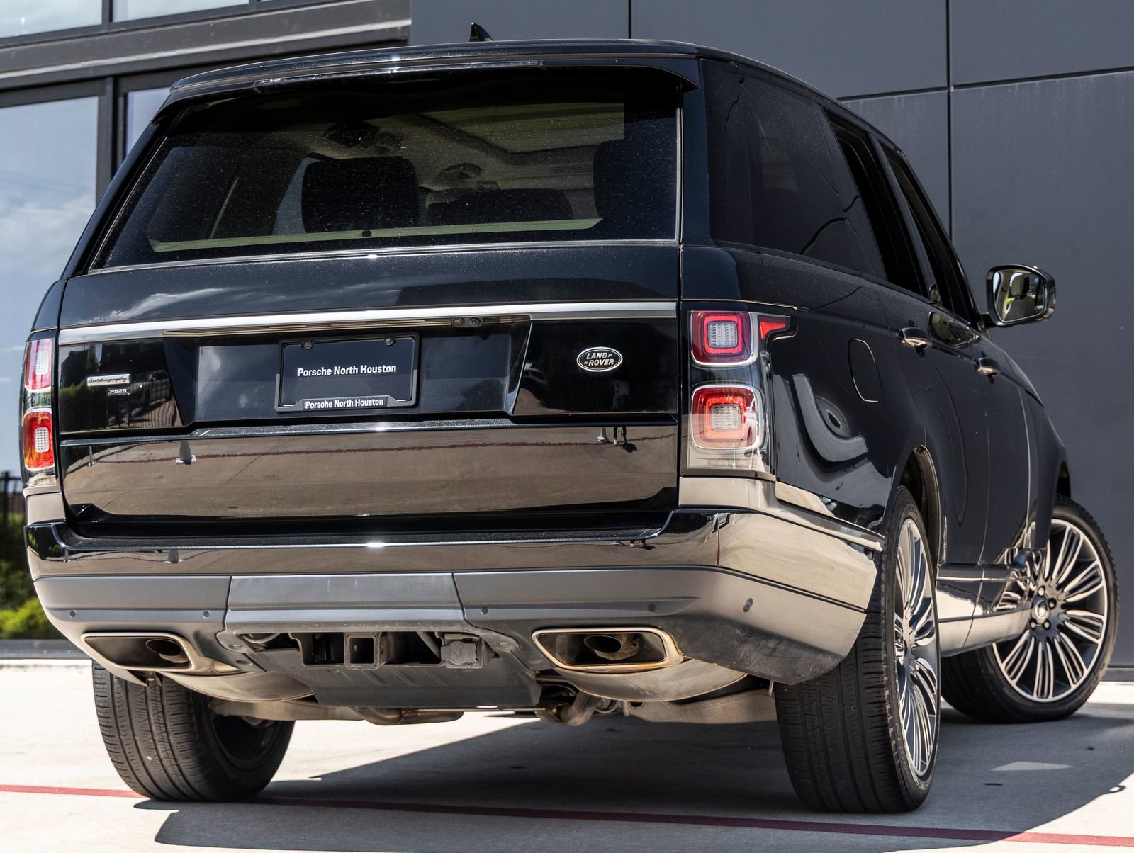 Used 2020 Land Rover Range Rover Autobiography image 8