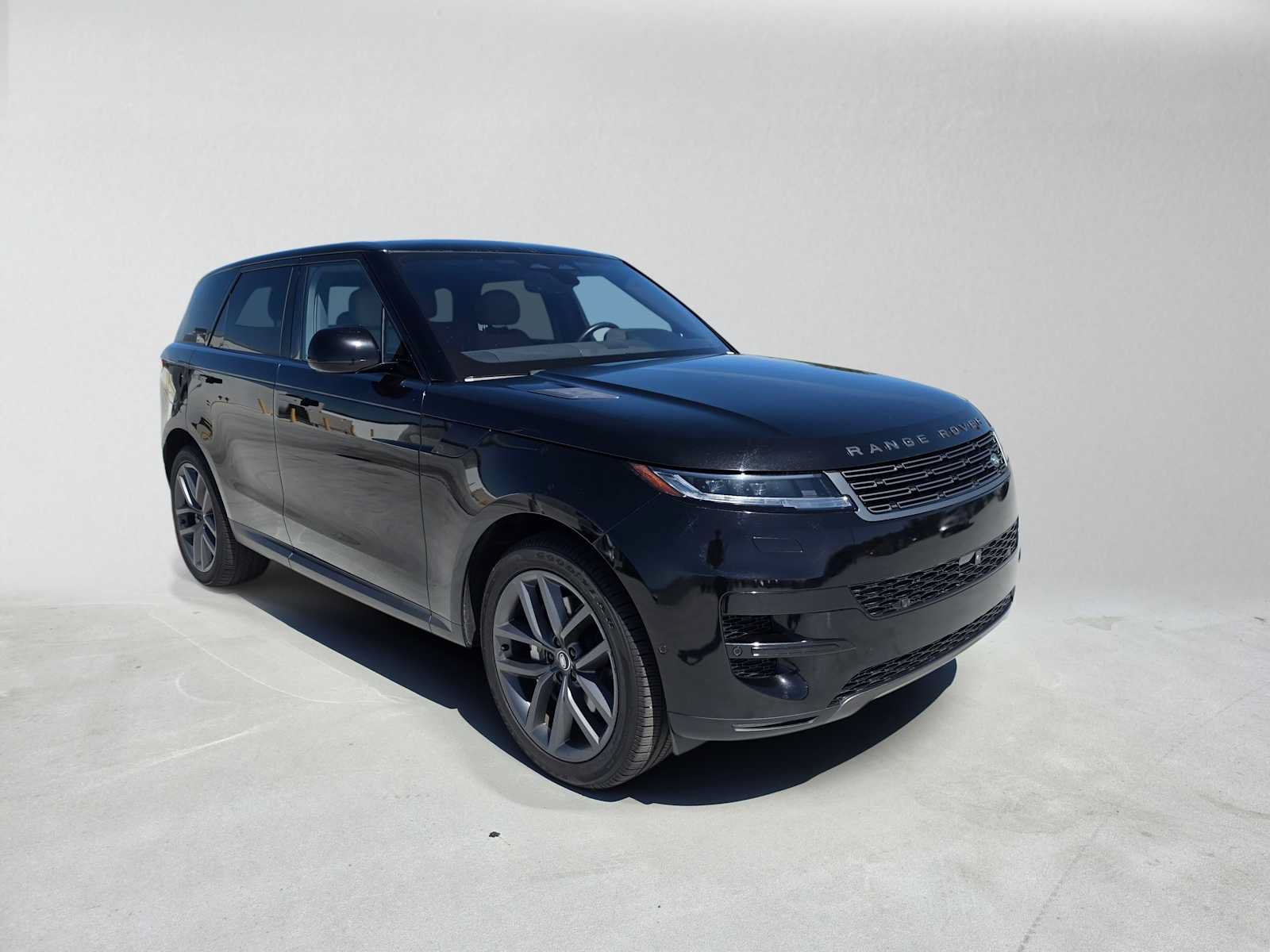 Used 2023 Land Rover Range Rover Sport SE AWD/4WD image 7